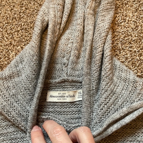 Abercrombie and Fitch XS Long Sleeve Pullover Hoodie Gray - Picture 4 of 5